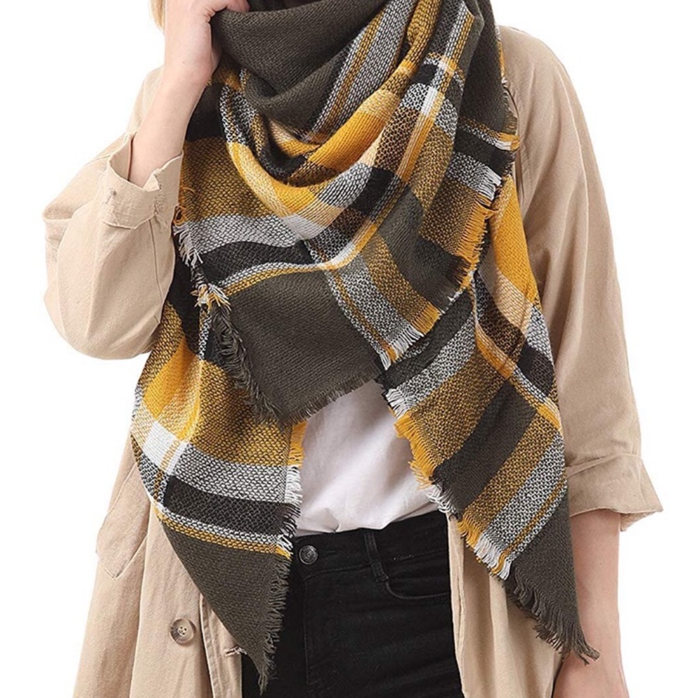 Blogger Cozy Oversized PLAID Woman’s Blanket Scarf